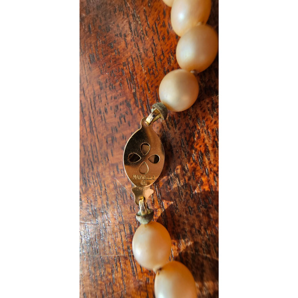 Vintage Marvella Faux Pearl Necklace with Fancy Gold Tone Shell Clasp 24"L - Picture 9 of 12